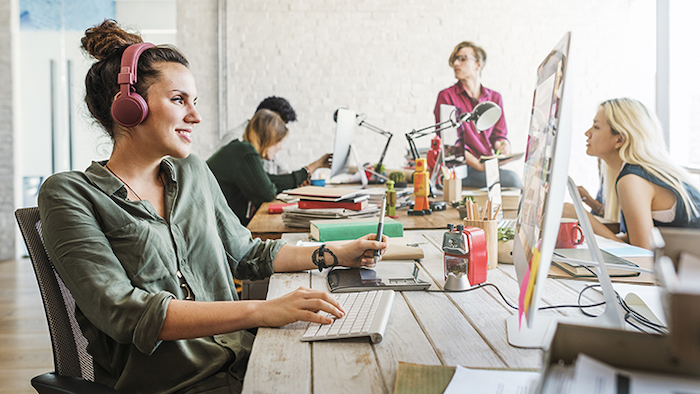 A Guide to Running a Project Kickoff Meeting featured cover image